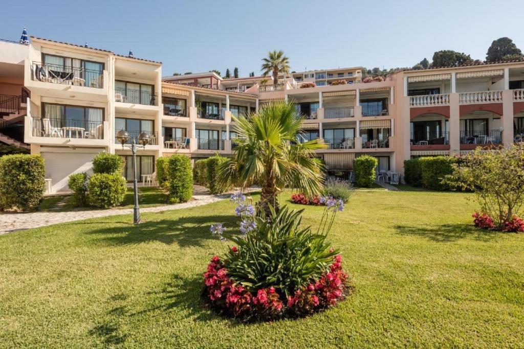 Apparemment borde de mer Résidence L'Ange gardien Villefranche-sur-Mer Exterior foto